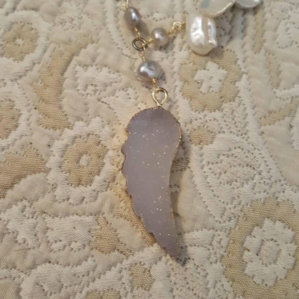 Beautiful necklace - Picture 2 of 3